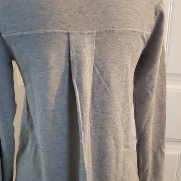 💕 Long Sleeve Grey Sweater - Picture 4 of 6